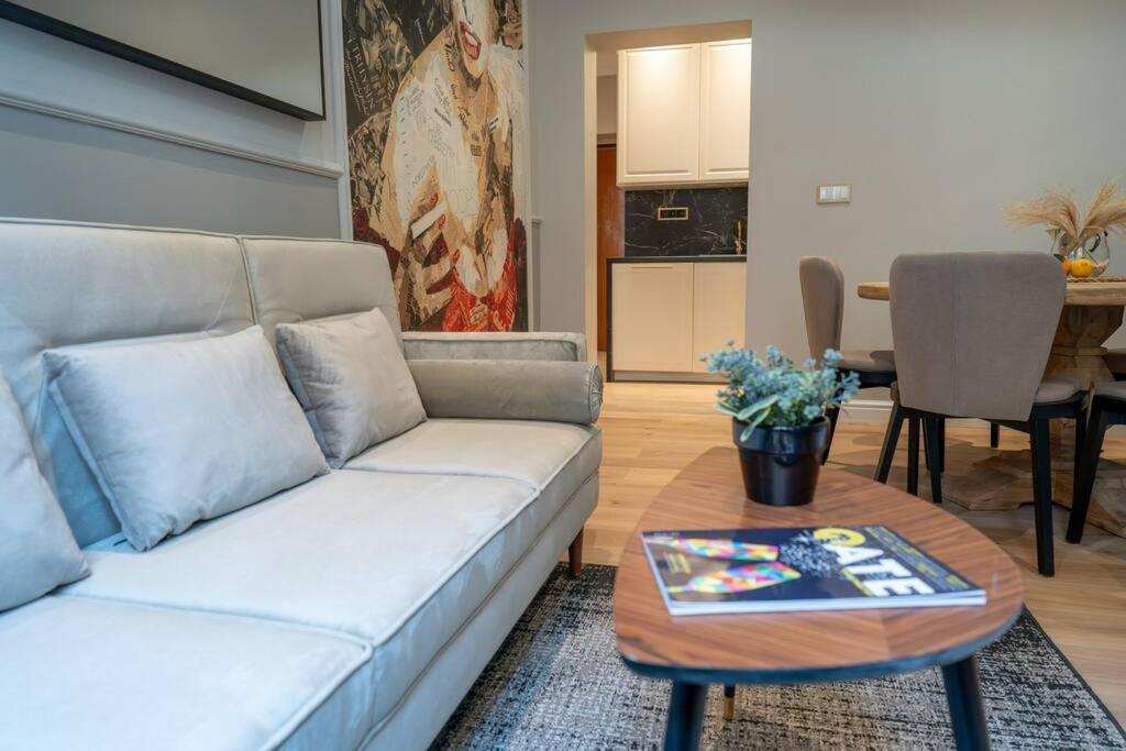 Rome City Center Apartment II エクステリア 写真